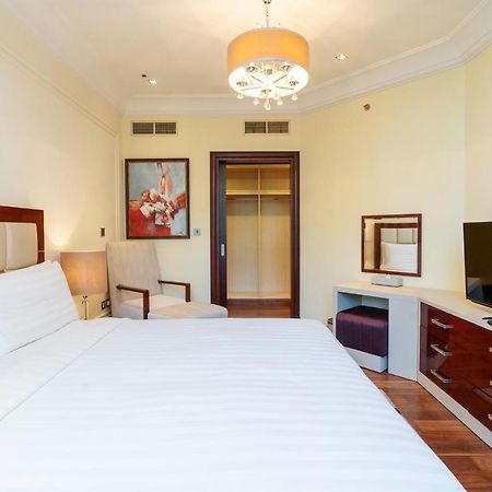 Royal Club By RVHR, Grandeur Residence Crescent Palm Jumeirah Dubai Exterior foto