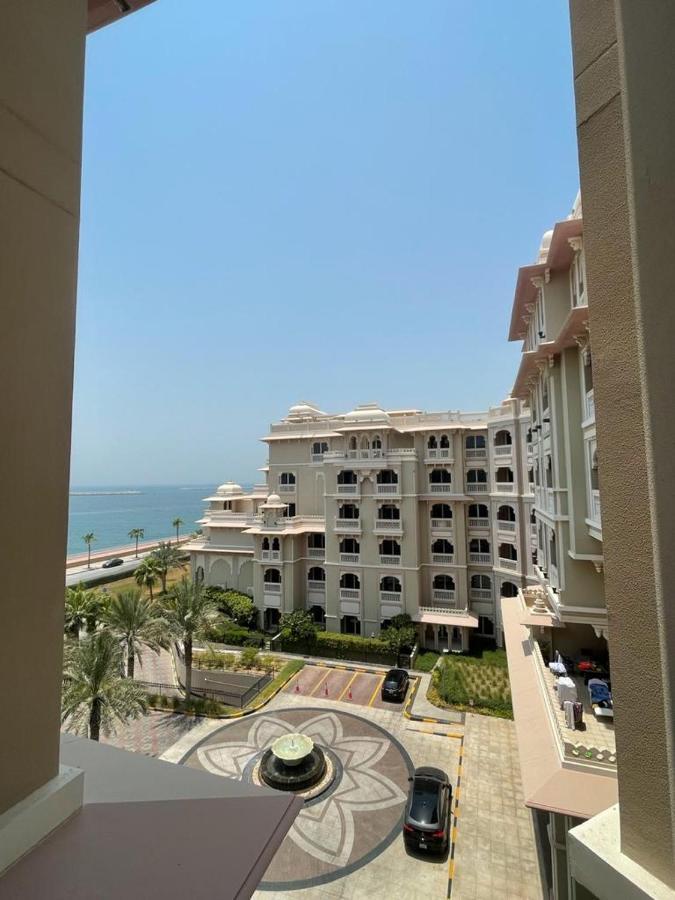 Royal Club By RVHR, Grandeur Residence Crescent Palm Jumeirah Dubai Exterior foto