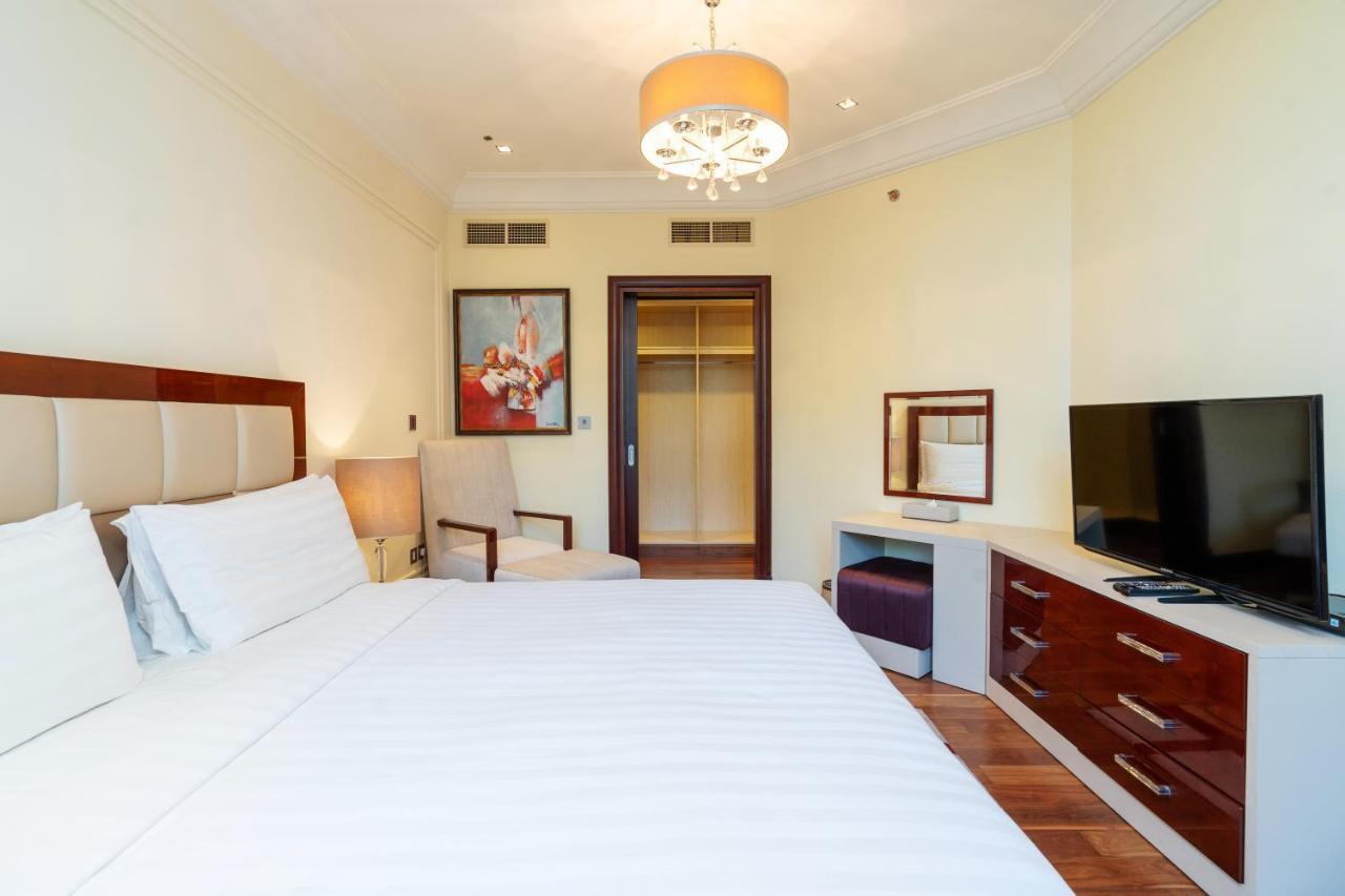 Royal Club By RVHR, Grandeur Residence Crescent Palm Jumeirah Dubai Exterior foto