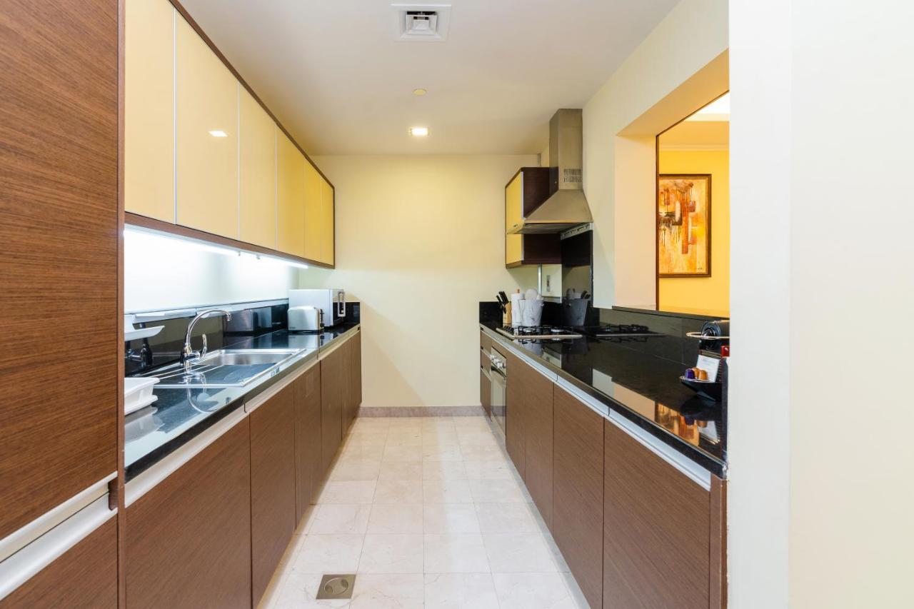 Royal Club By RVHR, Grandeur Residence Crescent Palm Jumeirah Dubai Exterior foto