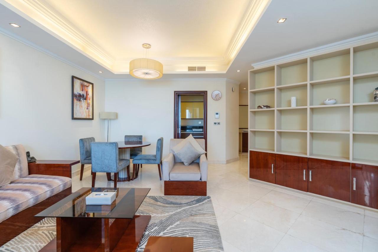 Royal Club By RVHR, Grandeur Residence Crescent Palm Jumeirah Dubai Exterior foto
