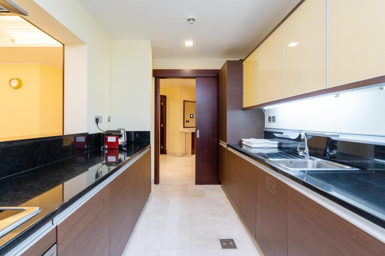Royal Club By RVHR, Grandeur Residence Crescent Palm Jumeirah Dubai Exterior foto