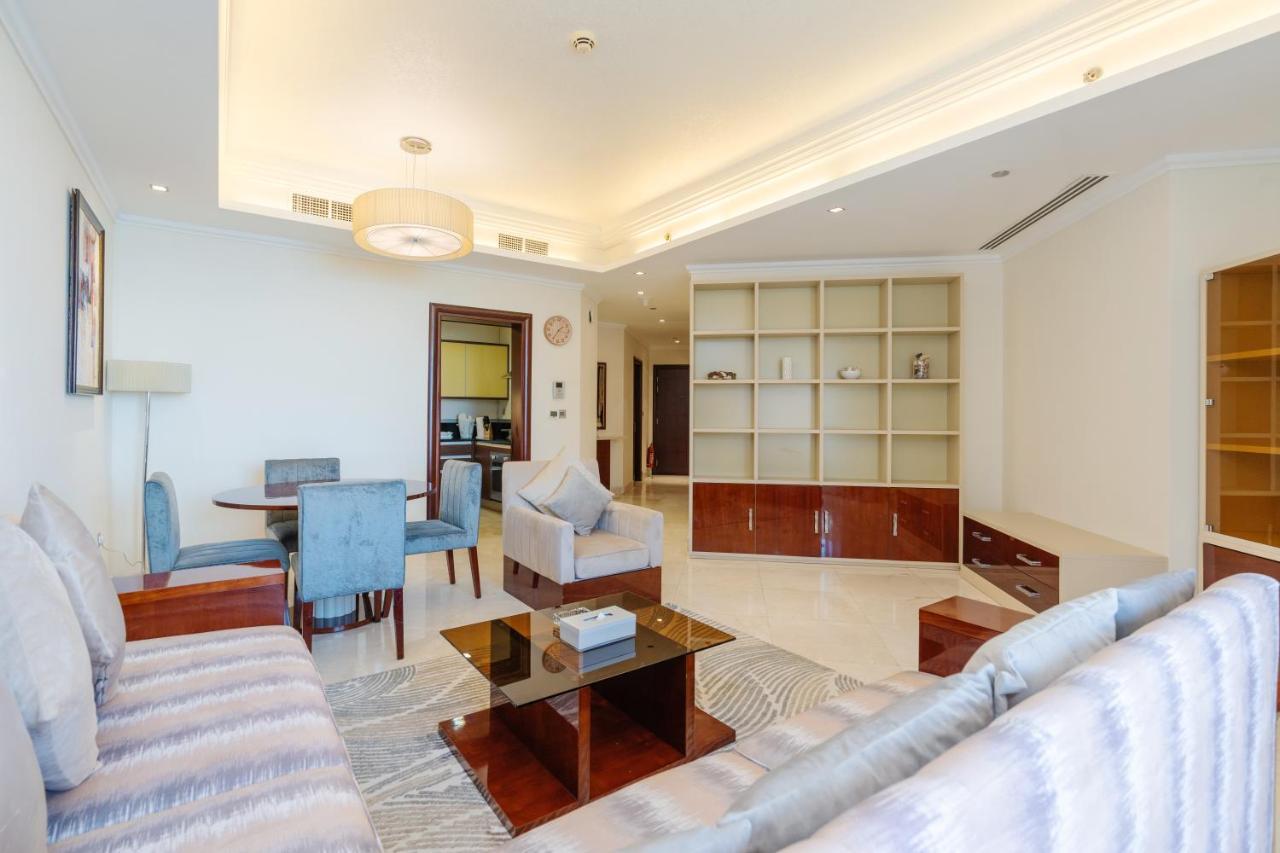 Royal Club By RVHR, Grandeur Residence Crescent Palm Jumeirah Dubai Exterior foto