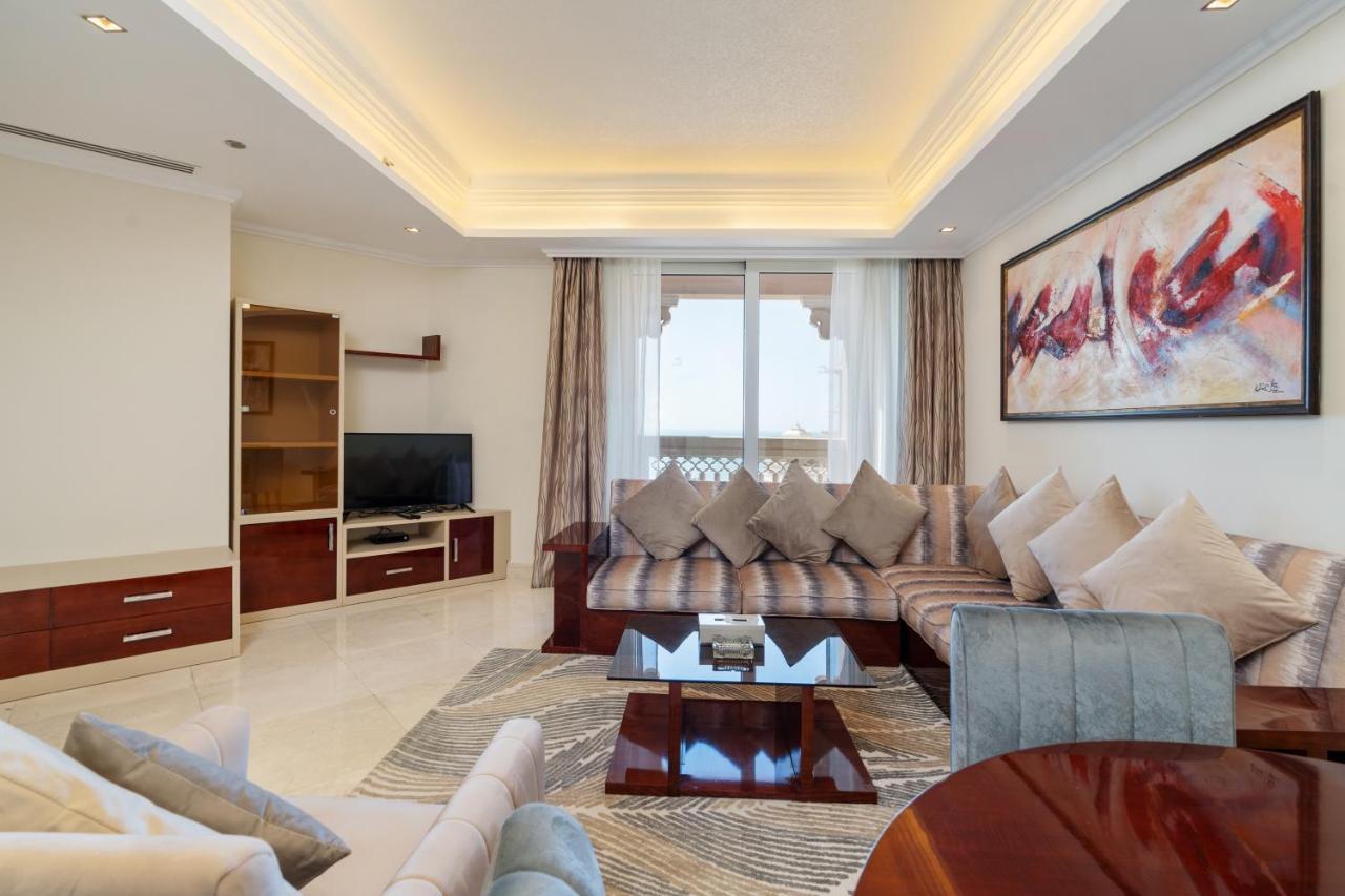 Royal Club By RVHR, Grandeur Residence Crescent Palm Jumeirah Dubai Exterior foto