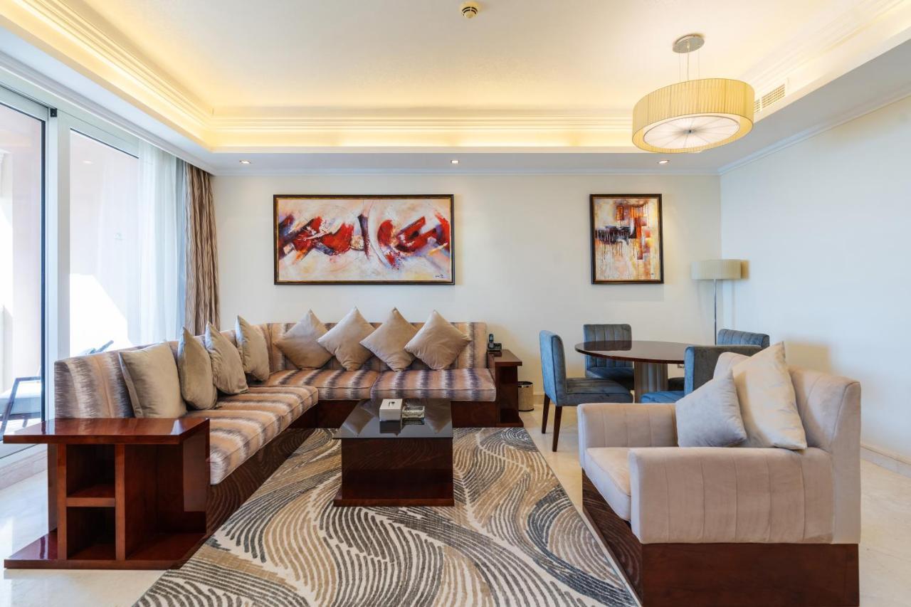 Royal Club By RVHR, Grandeur Residence Crescent Palm Jumeirah Dubai Exterior foto