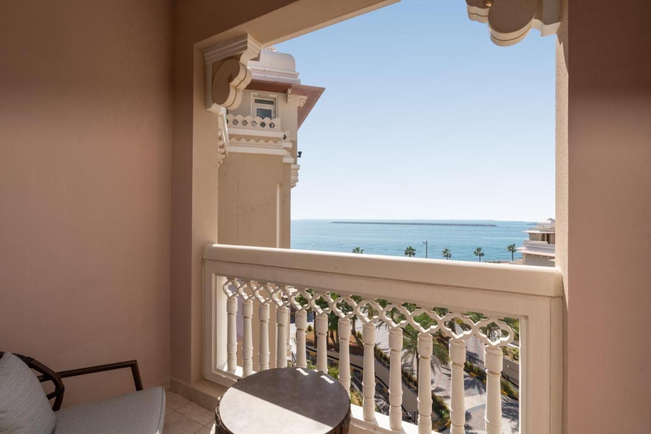 Royal Club By RVHR, Grandeur Residence Crescent Palm Jumeirah Dubai Exterior foto
