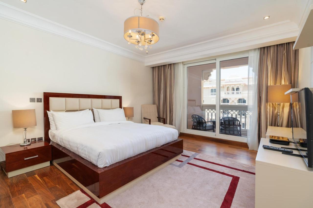 Royal Club By RVHR, Grandeur Residence Crescent Palm Jumeirah Dubai Exterior foto